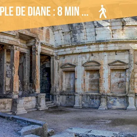 Lägenhet Nimes: L'auguste Centre-ville. Nîmes